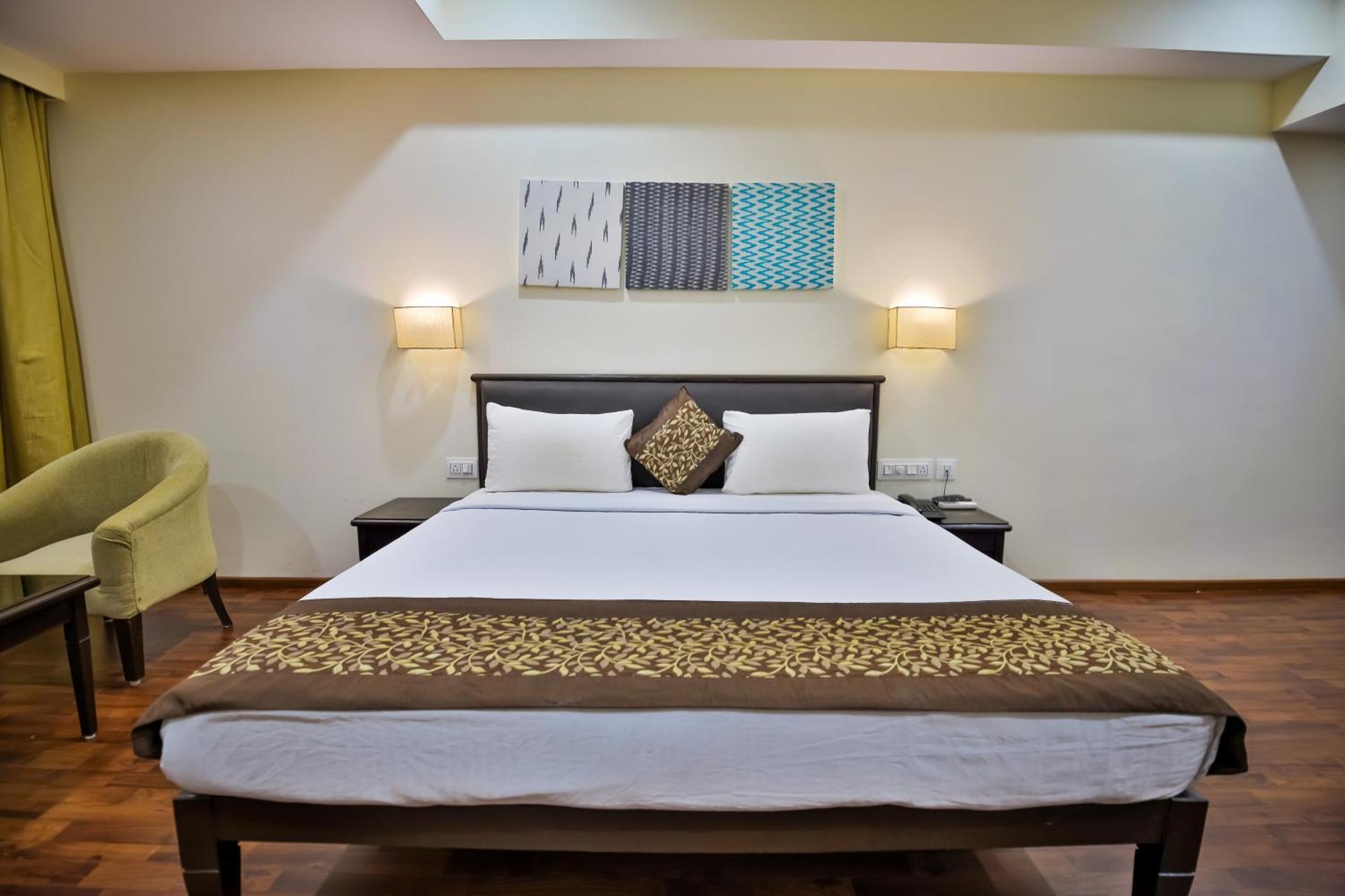 Jyoti Plaza Hotel 3*