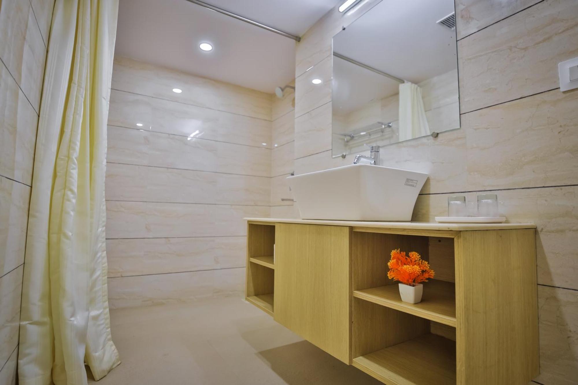 Jyoti Plaza Hotel 3*